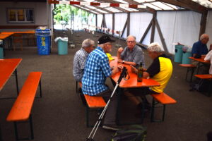 Apéro im Festzelt